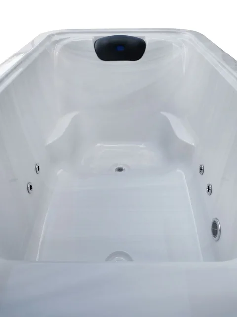 Caspian 08 — ujęcie 4 z dokumentacji modelu